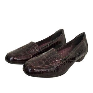 Clarks Brown Timeless Leather Croc Embossed Slip On Loafer Sz 8.5XW